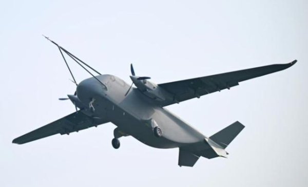 中国“长鹰-8”横空出世！打破多项纪录，中国低空有了一张新王牌