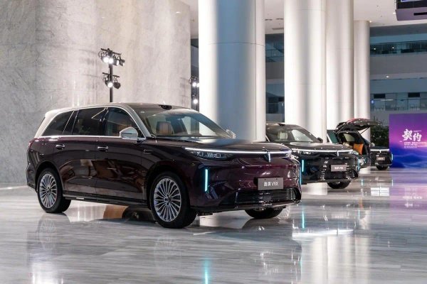 魏牌V9X正式上市 售34.98万起 搭载插电混动系统