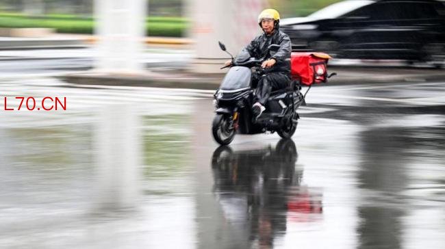 气象专家：极端天气正在变得更强