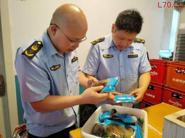 重庆曝光10起火锅食品安全违法案 严打违法行为